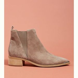 Brand New Marc Fisher LTD Yalen Boots